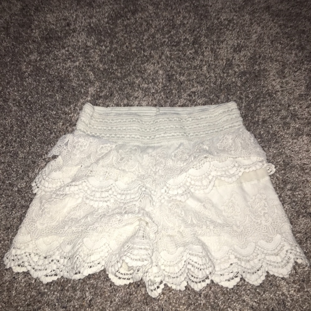 Shorts - Picture 3 of 4